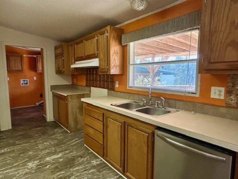 385 County Road 161 Streetman TX 75859