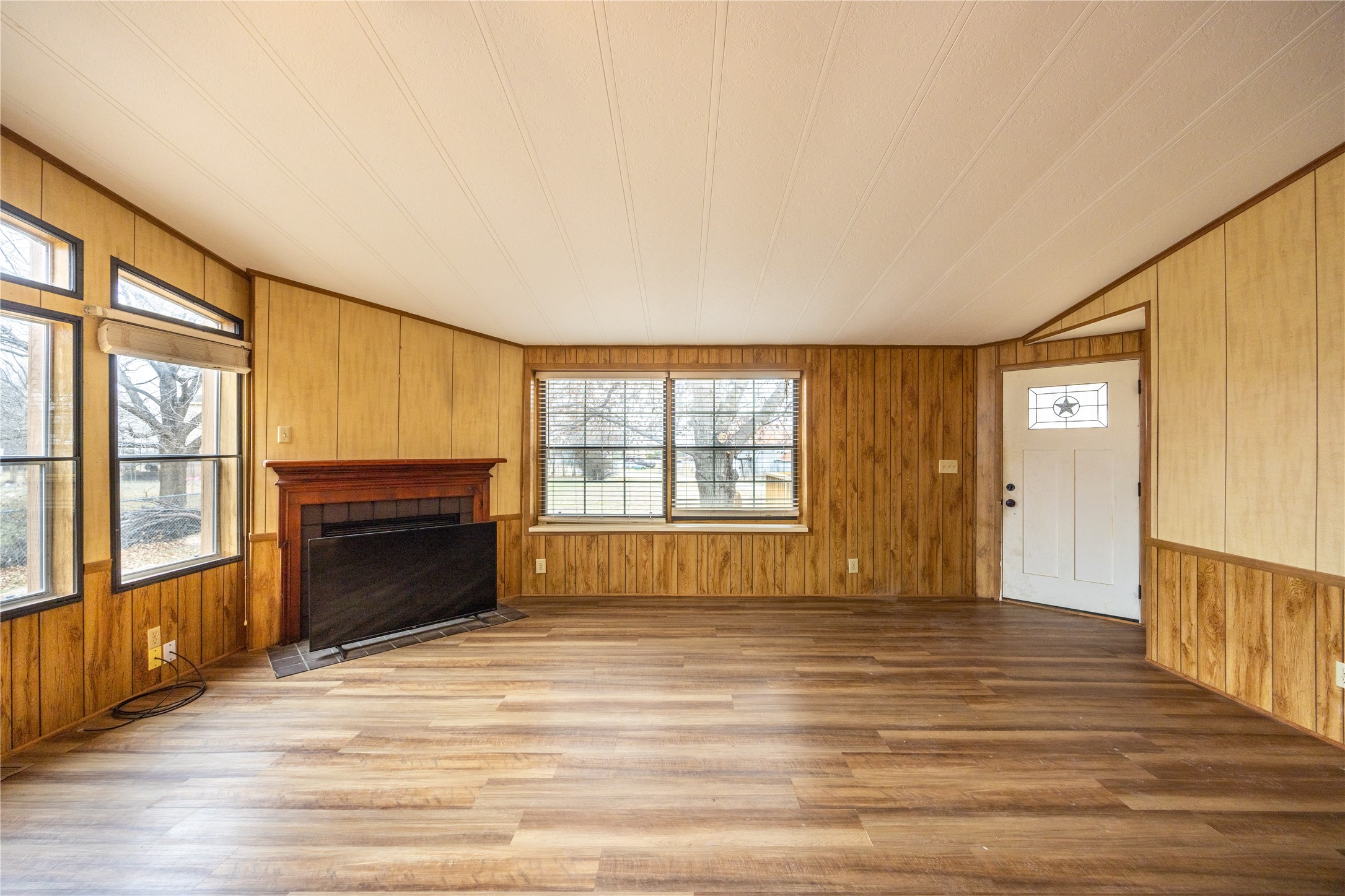 205 W Long Street Elm Mott TX 76640