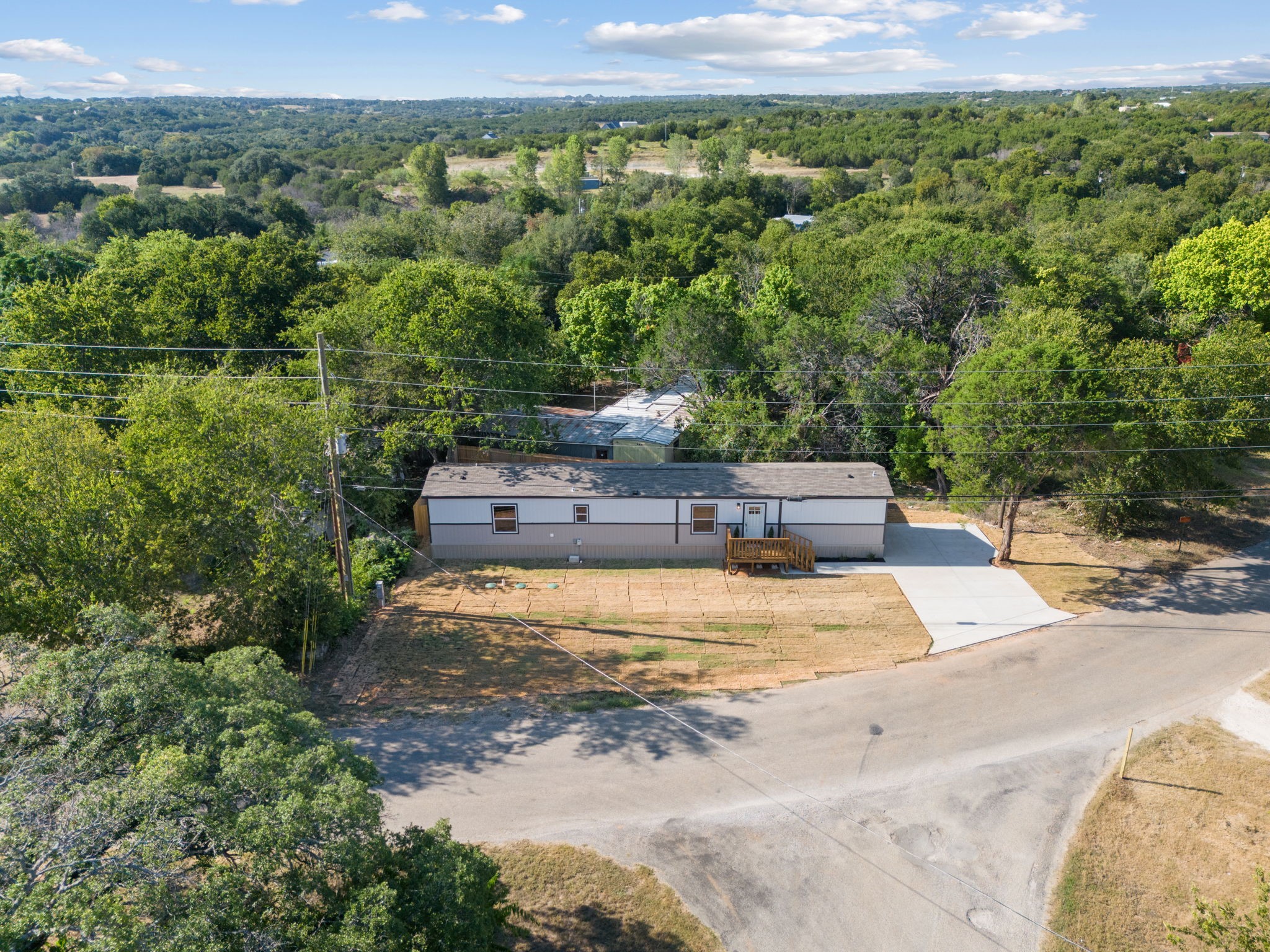1121 Pawnee Trail Granbury TX 76048