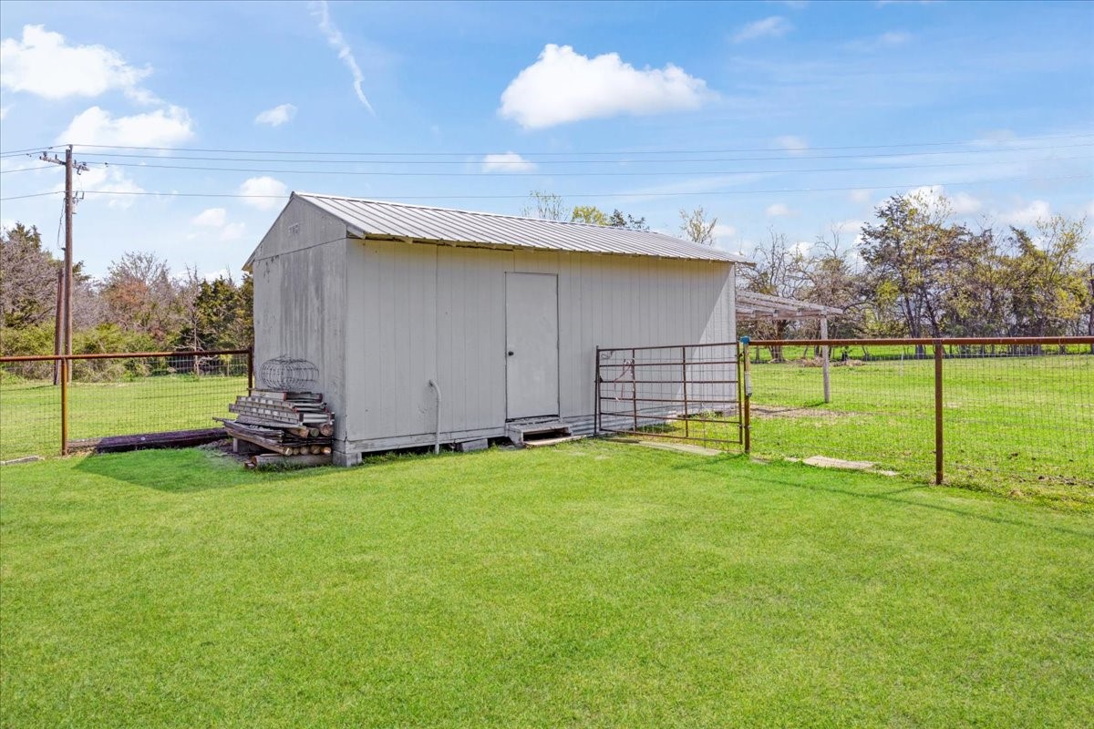 1718 Recreation Road 3 Bonham TX 75418