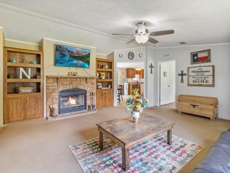 428 N Main Street Oakwood TX 75855