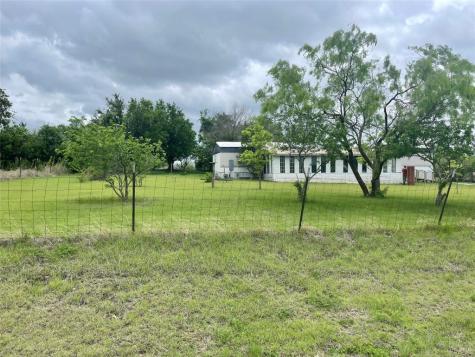 1532 Lower Meadows Lane Alvarado TX 76009