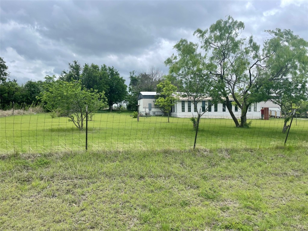 1532 Lower Meadows Lane Alvarado TX 76009
