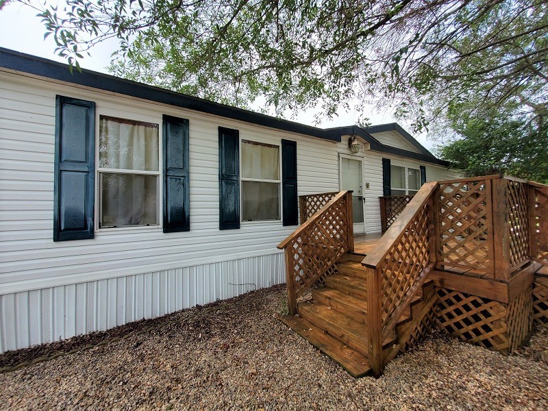 454 Youngstown Street Dallas TX 75253