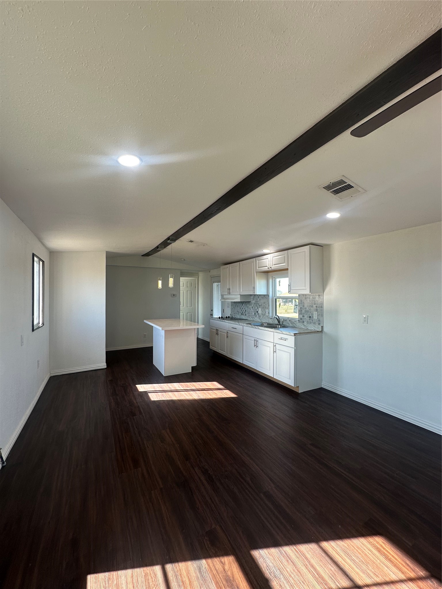 211 Alton Ennis TX 75119