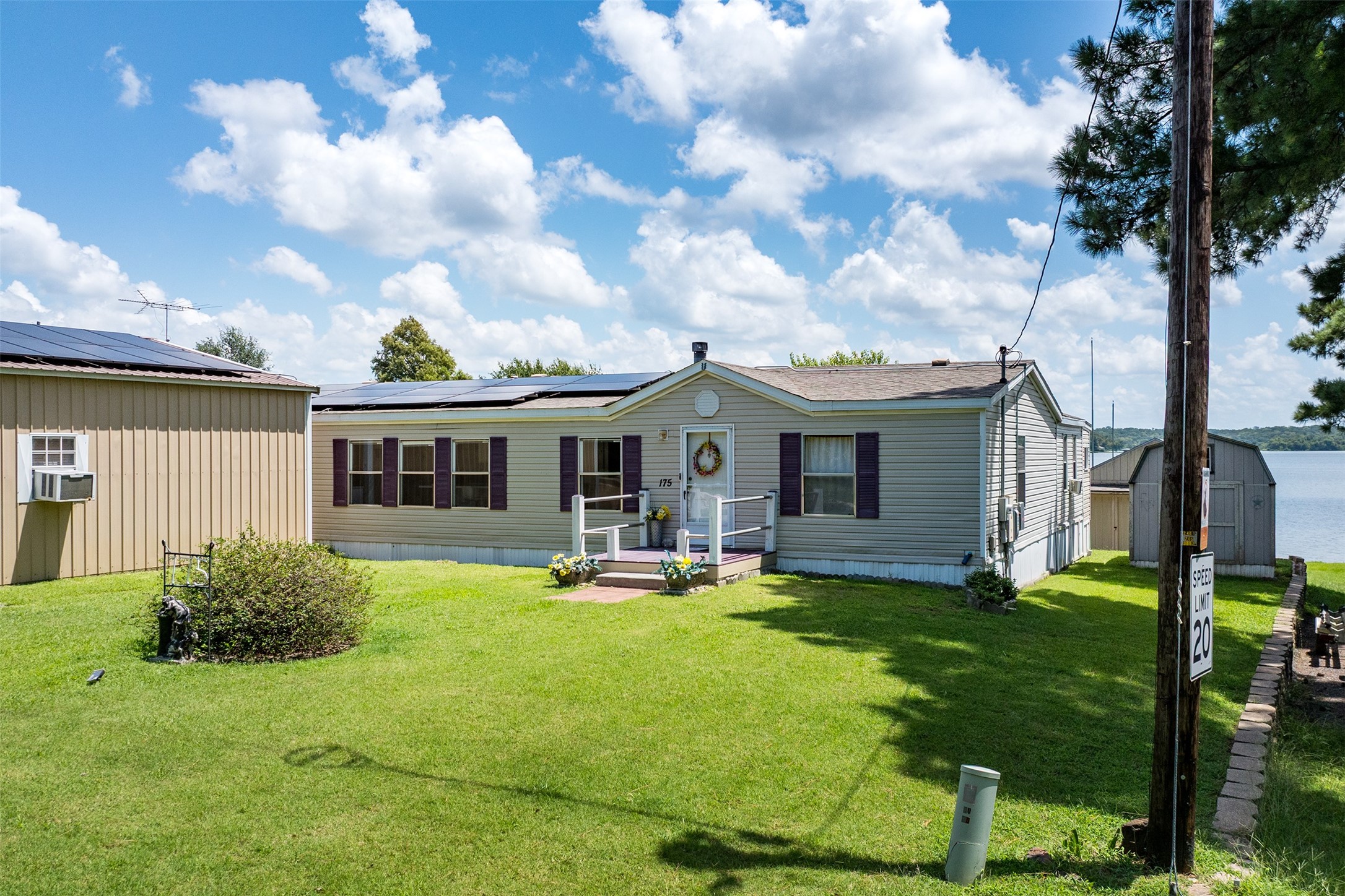 175 Kings Row Malakoff TX 75148