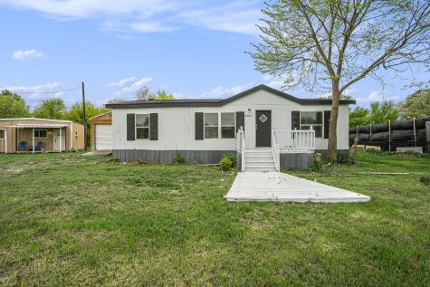 2502 Redwood Circle Burleson TX 76028