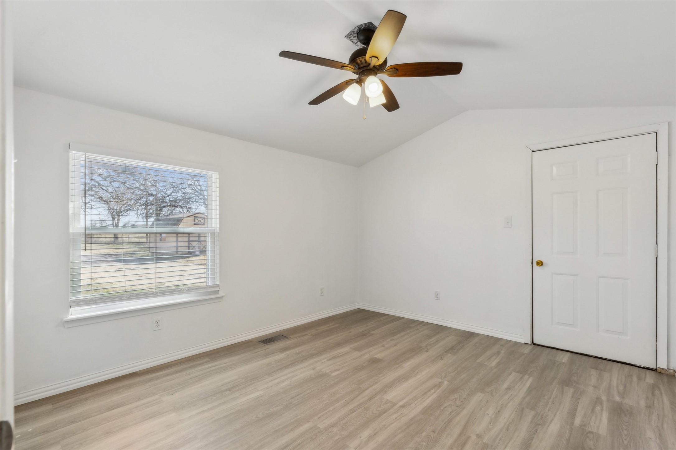 3217 E Fm 916 Cleburne TX 76031
