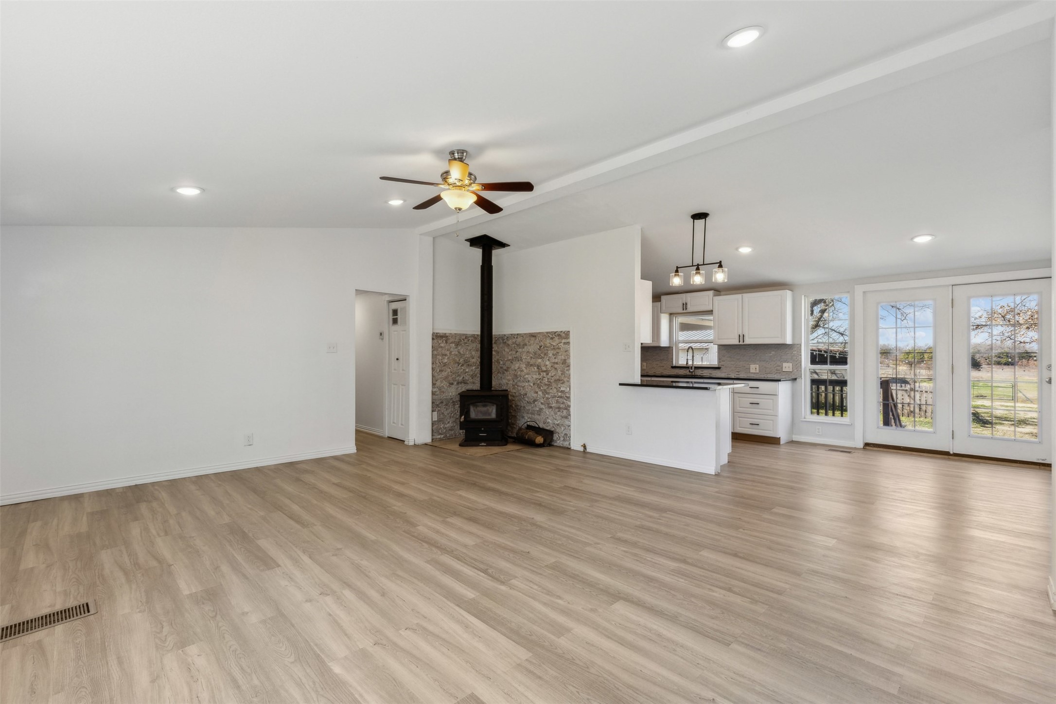 3217 E Fm 916 Cleburne TX 76031
