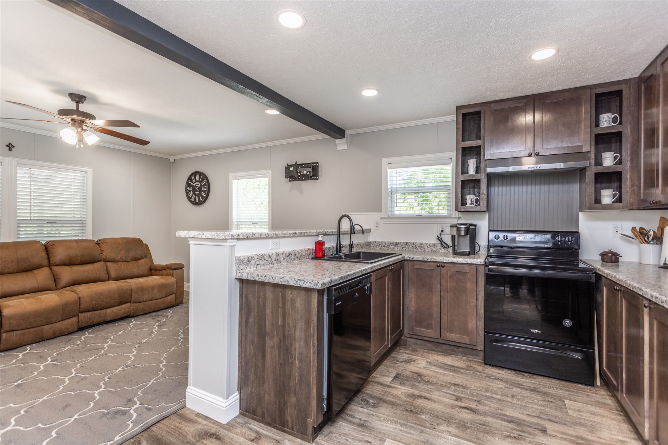 100 Shawnee Trail Road Whitesboro TX 76273