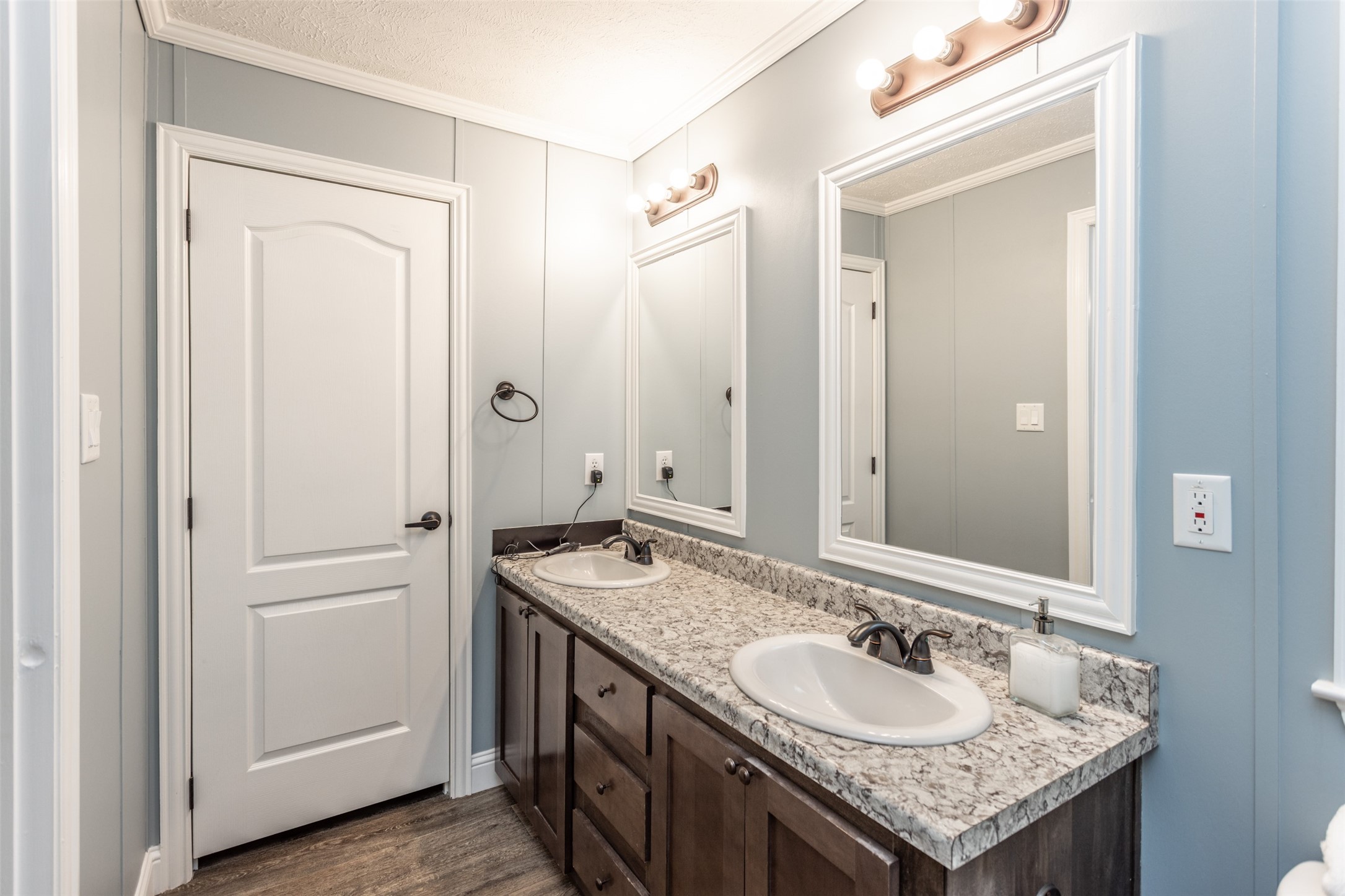 100 Shawnee Trail Road Whitesboro TX 76273