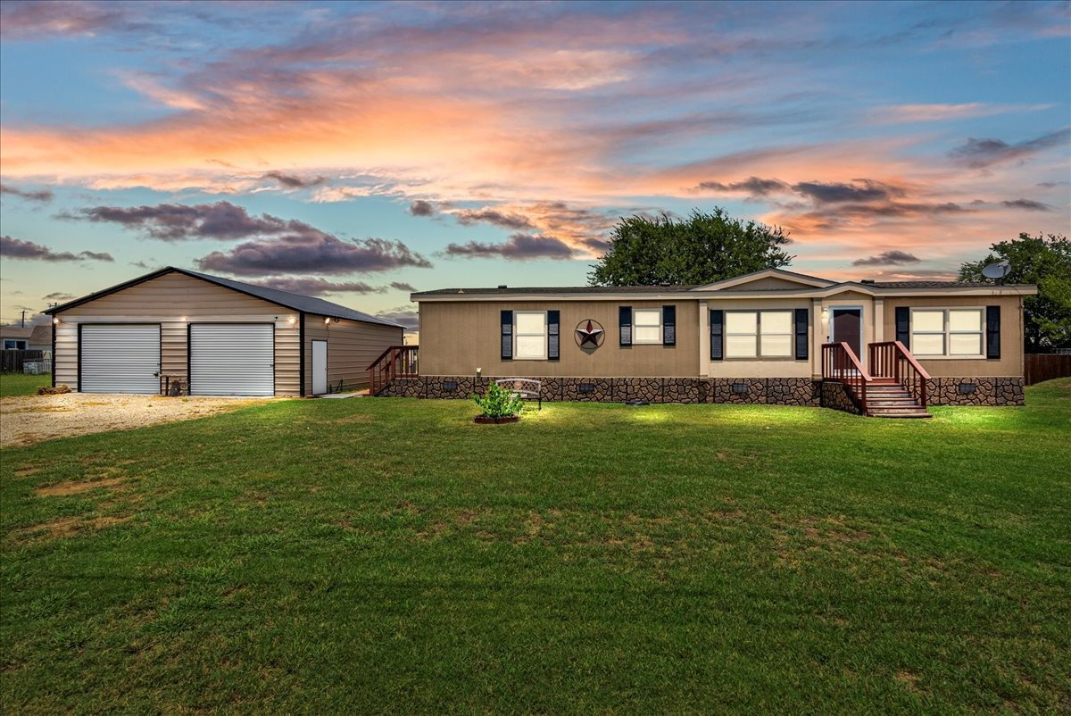 8140 County Road 1010 Joshua TX 76058