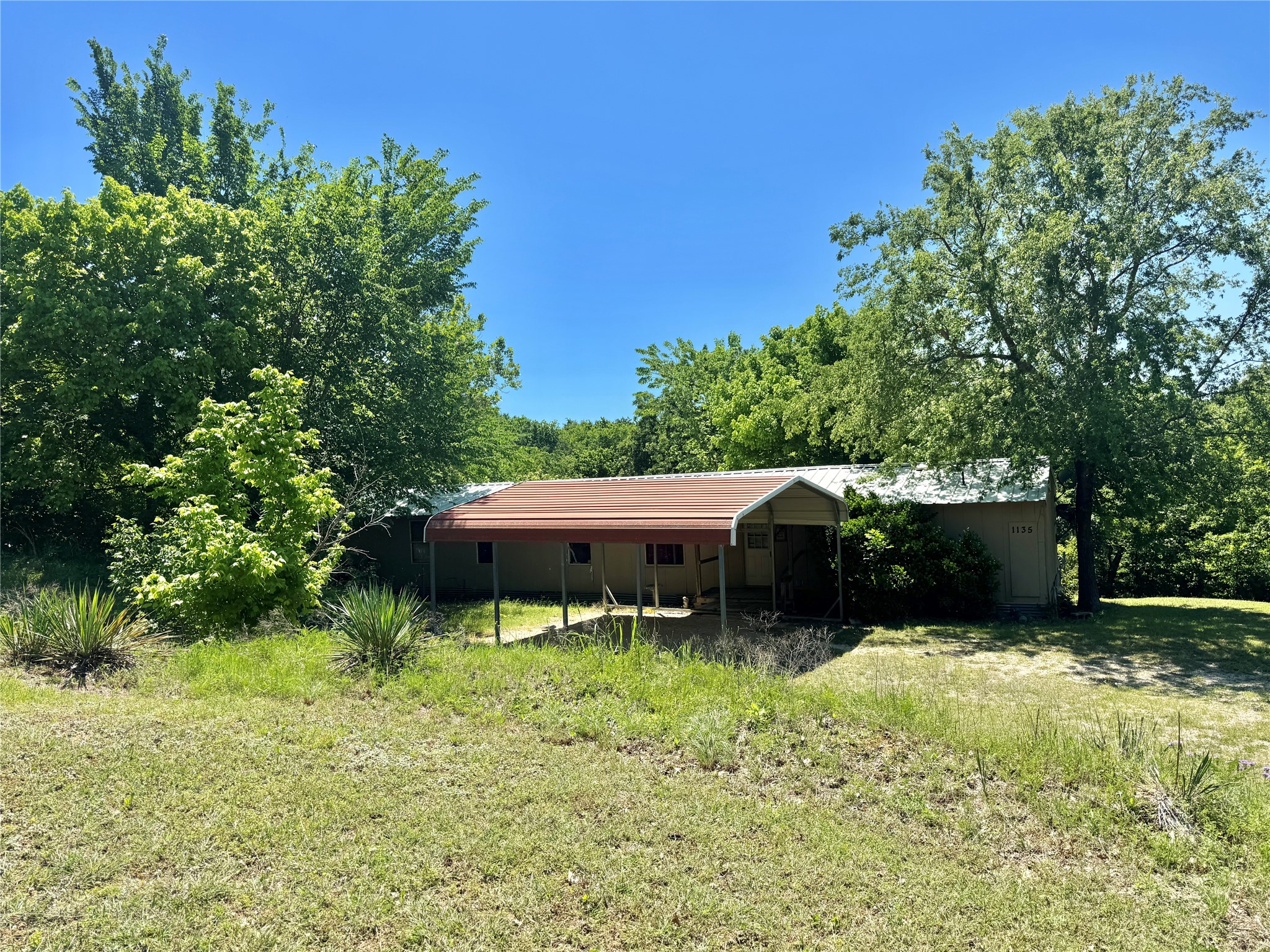 1135 Ira Ward Lane Gainesville TX 76240