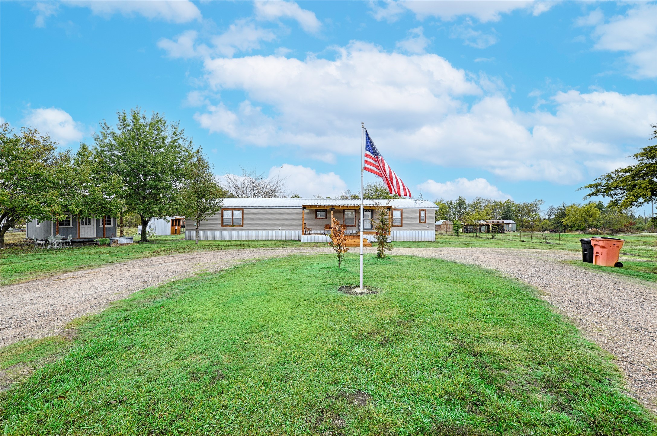 833 County Road 2733 Caddo Mills TX 75135