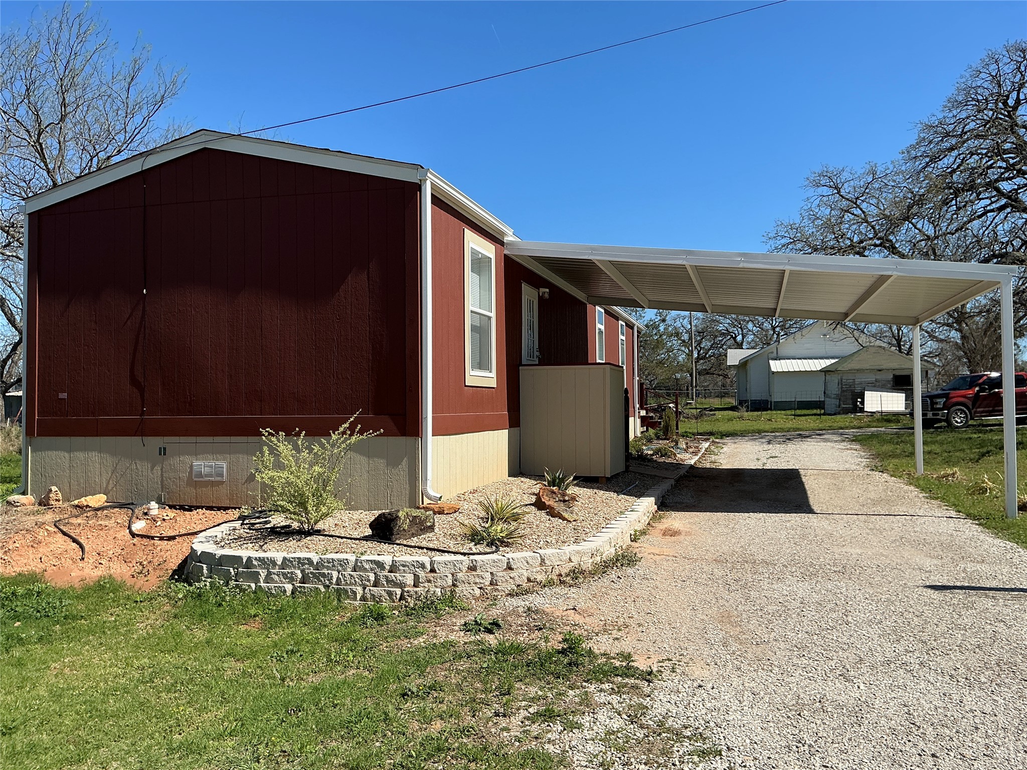 1017 W Ross Avenue De Leon TX 76444