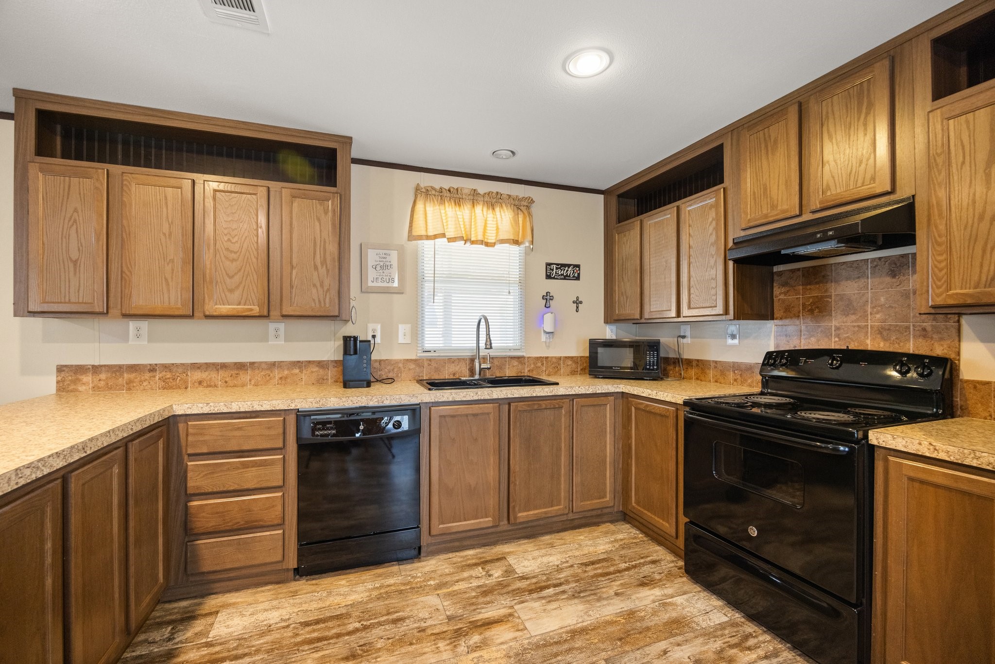 6619 Dayla Court Granbury TX 76049