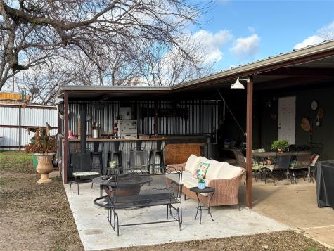 204 W Eaton Avenue Graford TX 76449