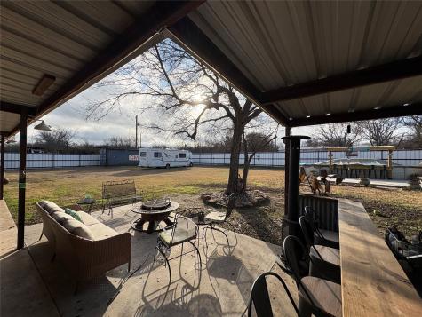 204 W Eaton Avenue Graford TX 76449
