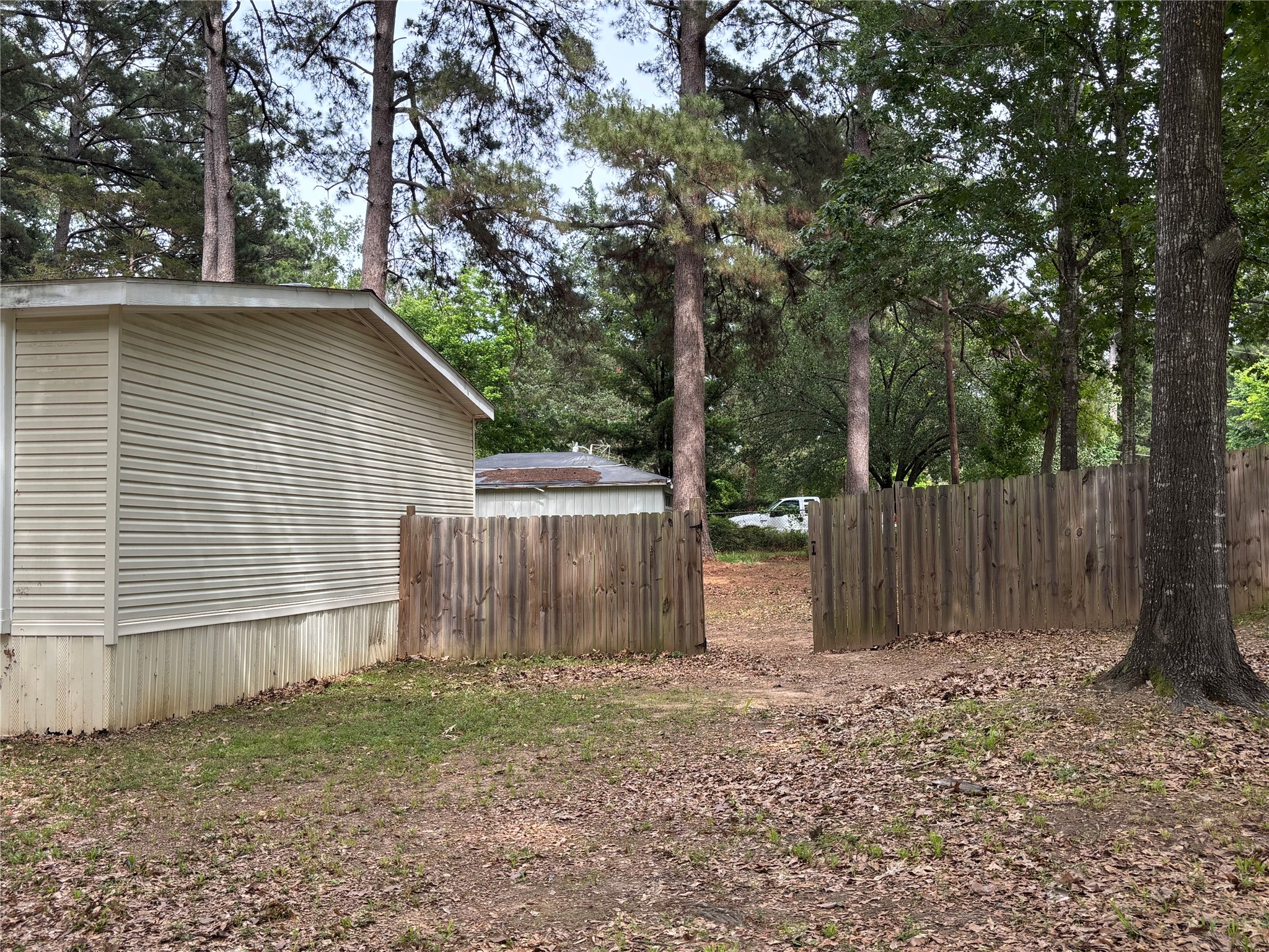 10297 Mcelroy Drive Keithville LA 71047