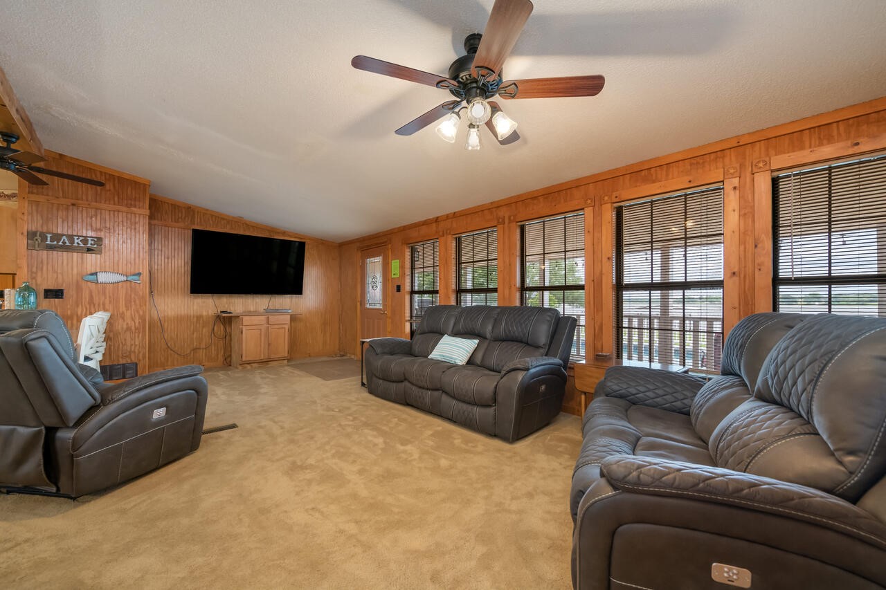 1603 Lcr 822 Groesbeck TX 76642