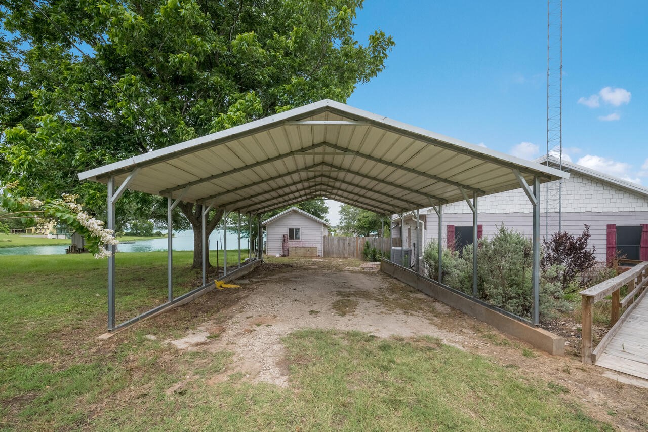 1603 Lcr 822 Groesbeck TX 76642