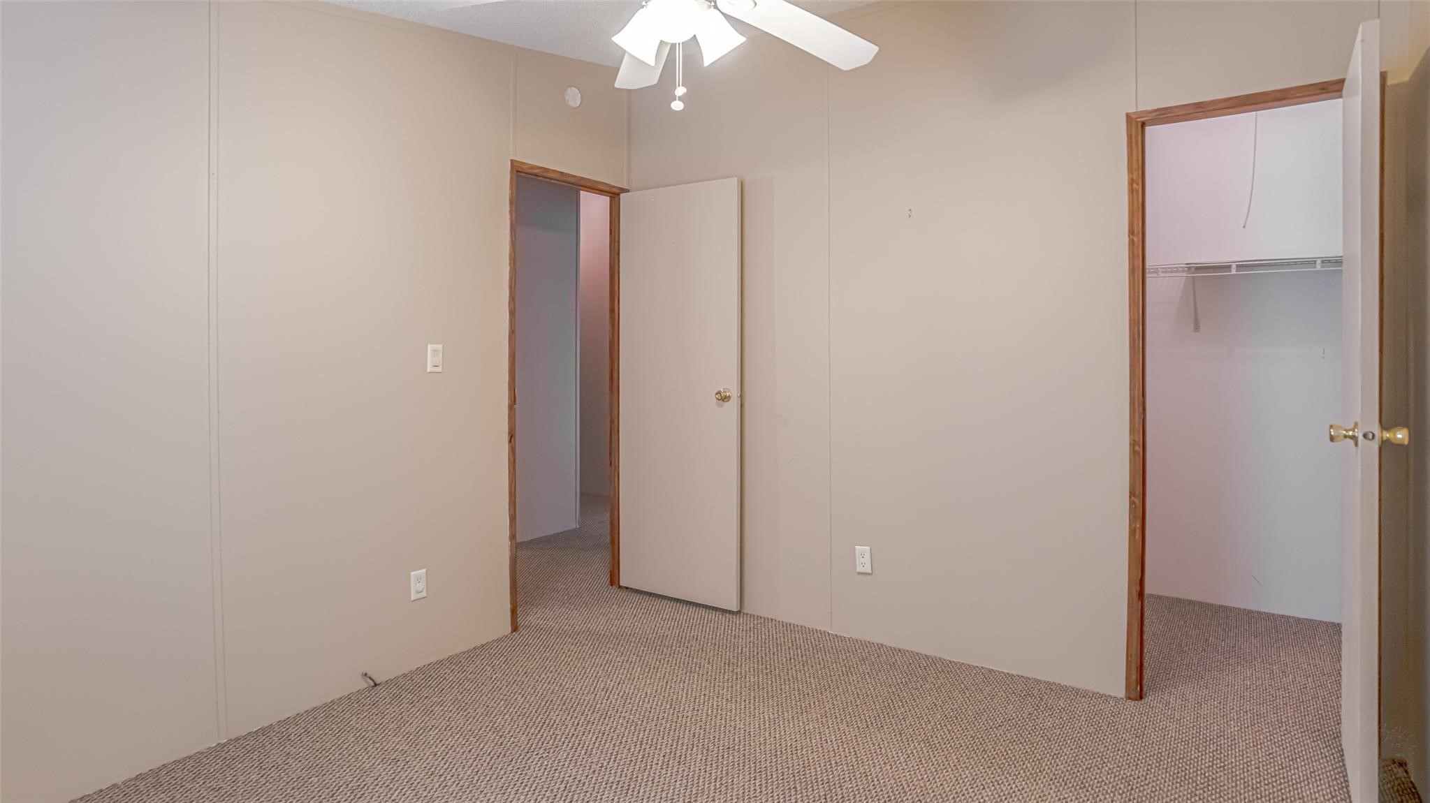 2717 Creek Drive Granbury TX 76048