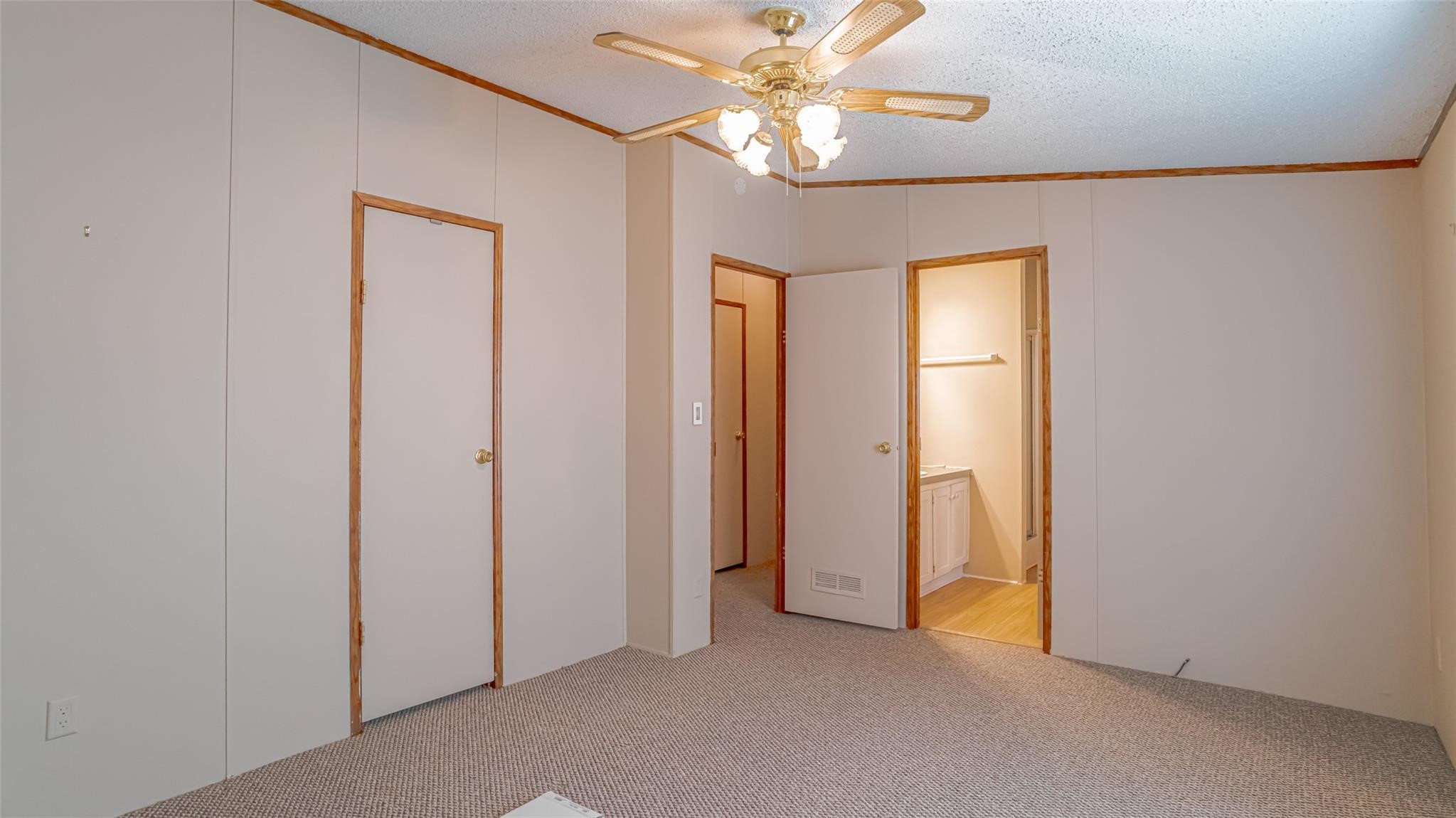 2717 Creek Drive Granbury TX 76048