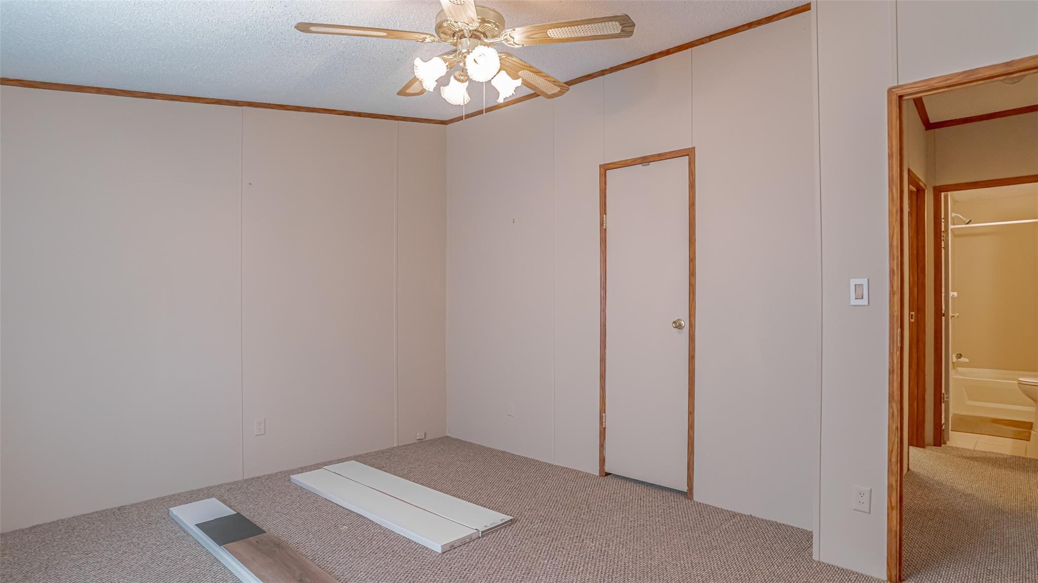 2717 Creek Drive Granbury TX 76048