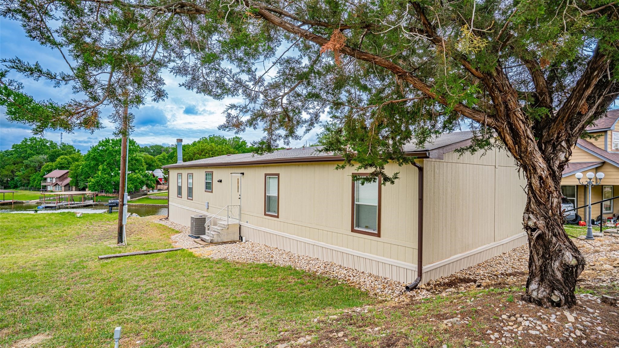 2717 Creek Drive Granbury TX 76048
