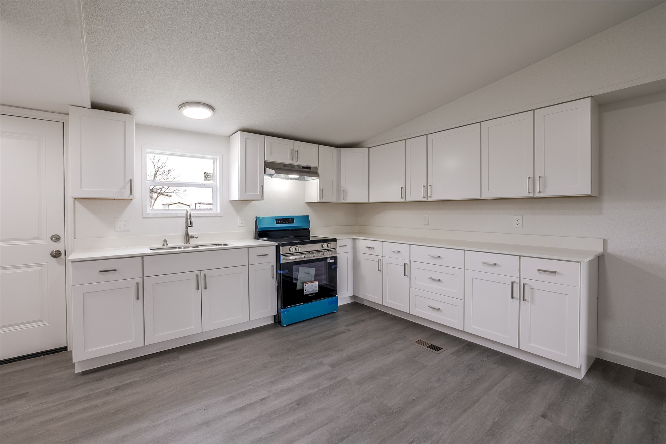 945 Walnut Street Reno TX 76020