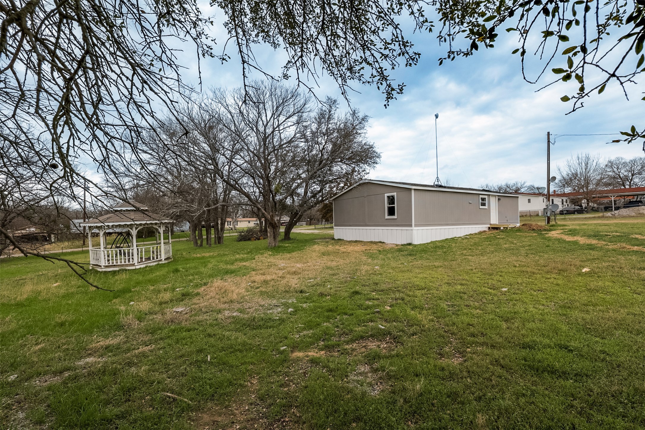 945 Walnut Street Reno TX 76020