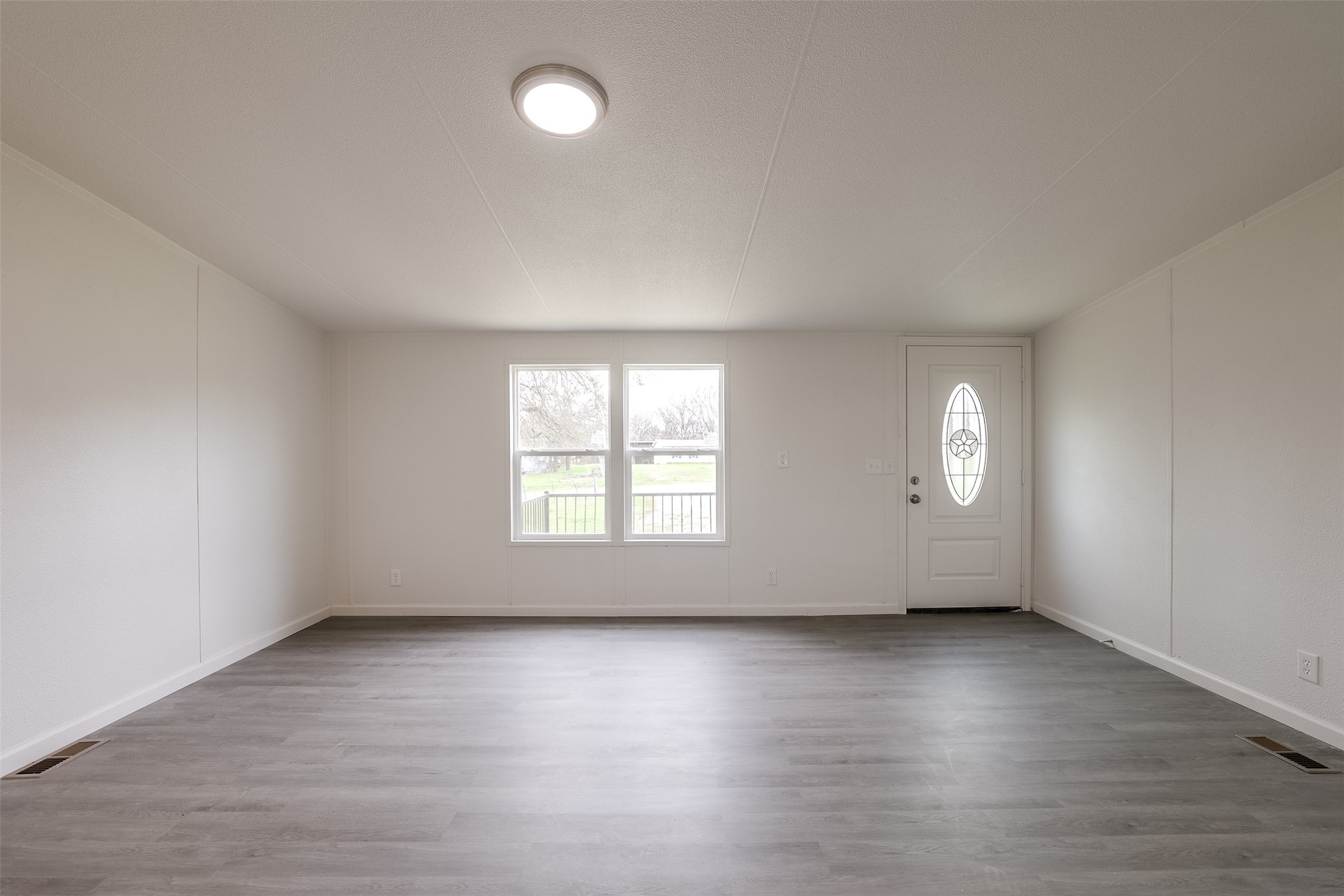 945 Walnut Street Reno TX 76020