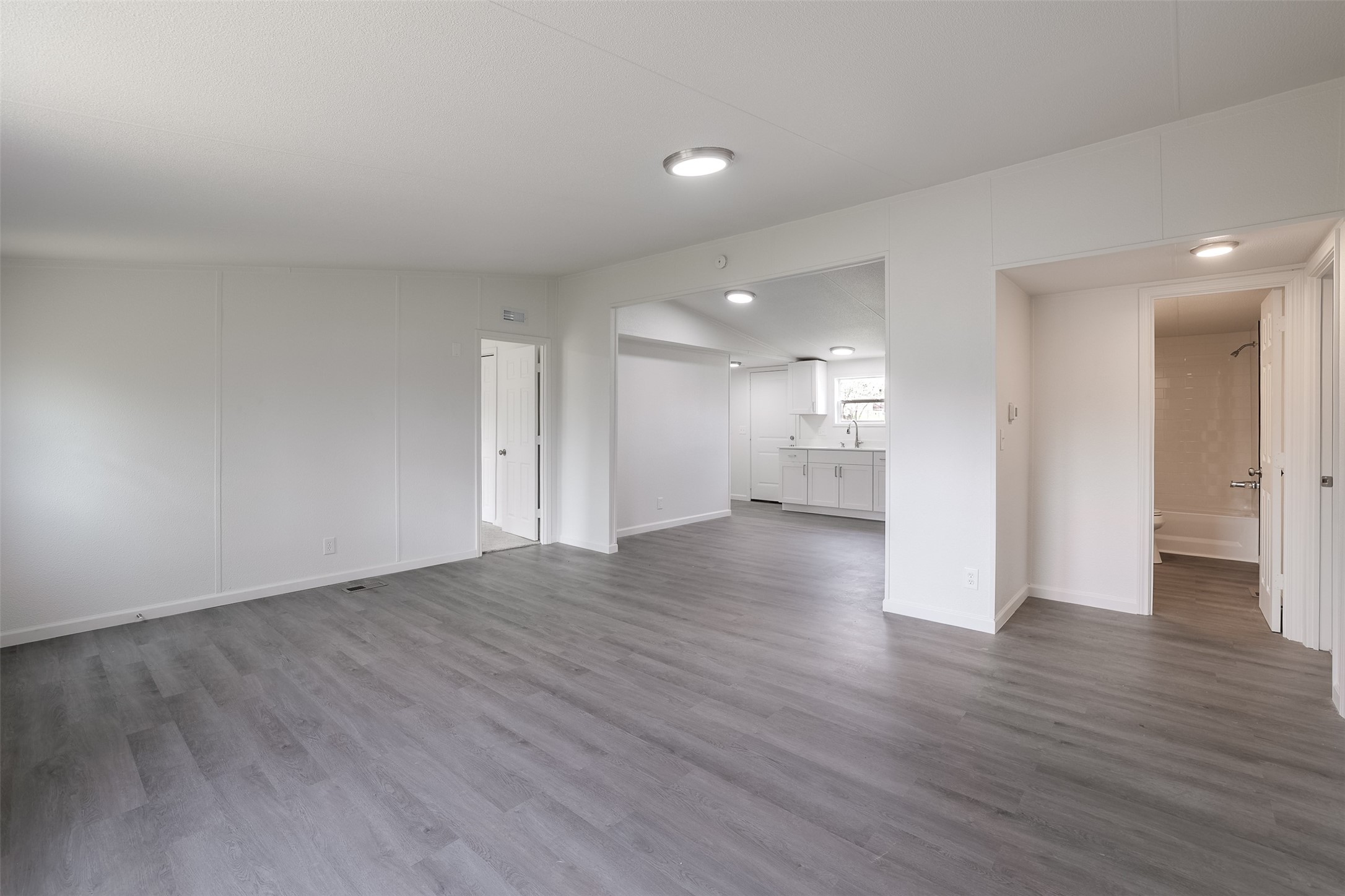 945 Walnut Street Reno TX 76020