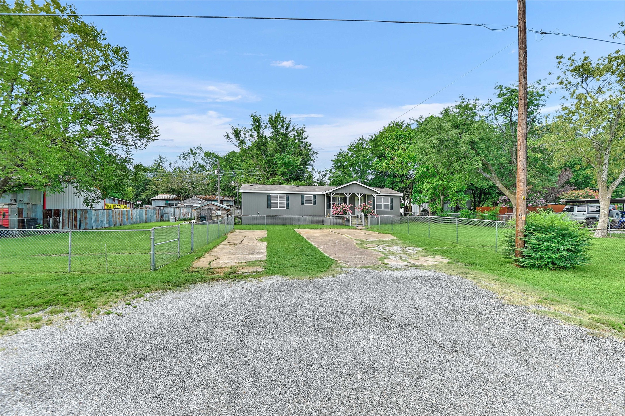 468 E Fm 120 Denison TX 75021