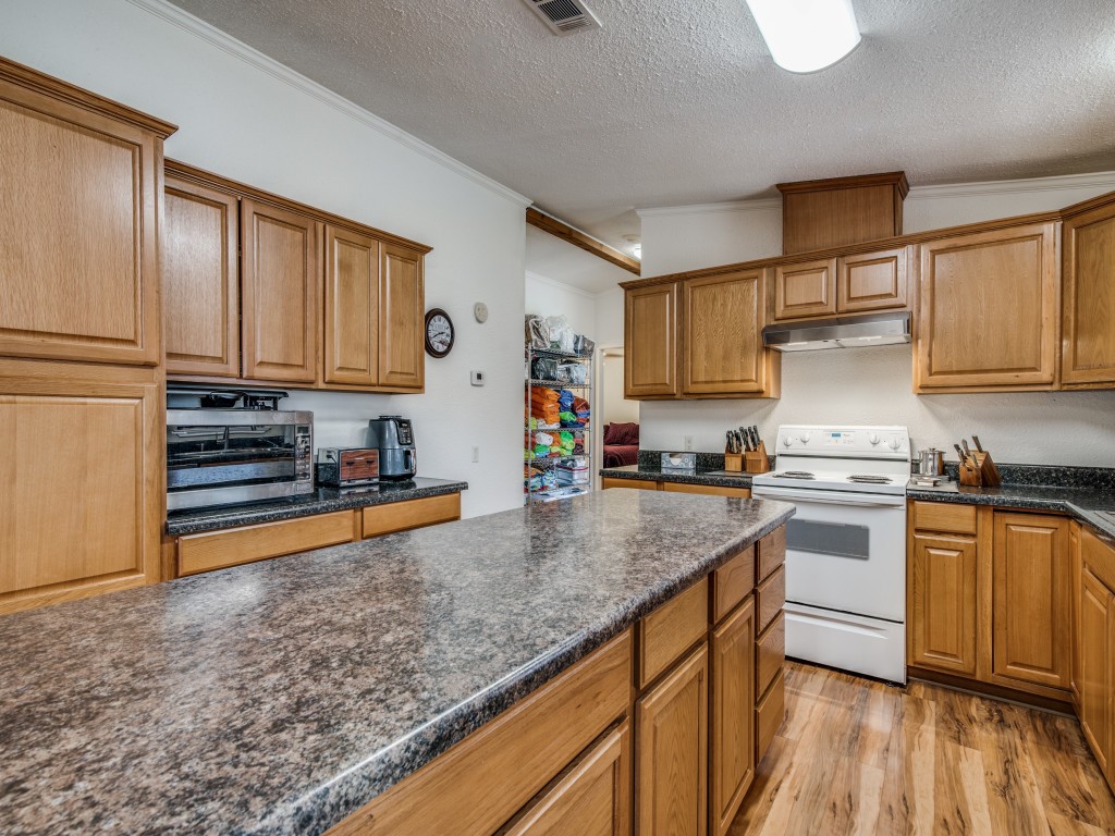 233 Esquire Estates Road Mabank TX 75156