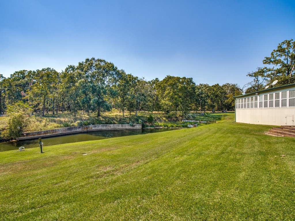 233 Esquire Estates Road Mabank TX 75156