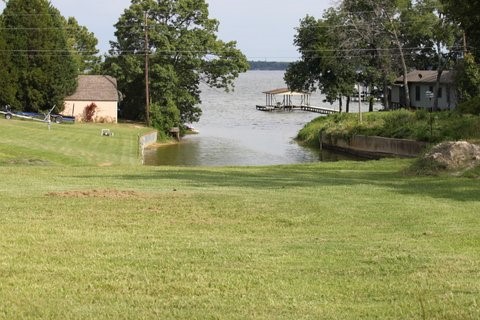 233 Esquire Estates Road Mabank TX 75156