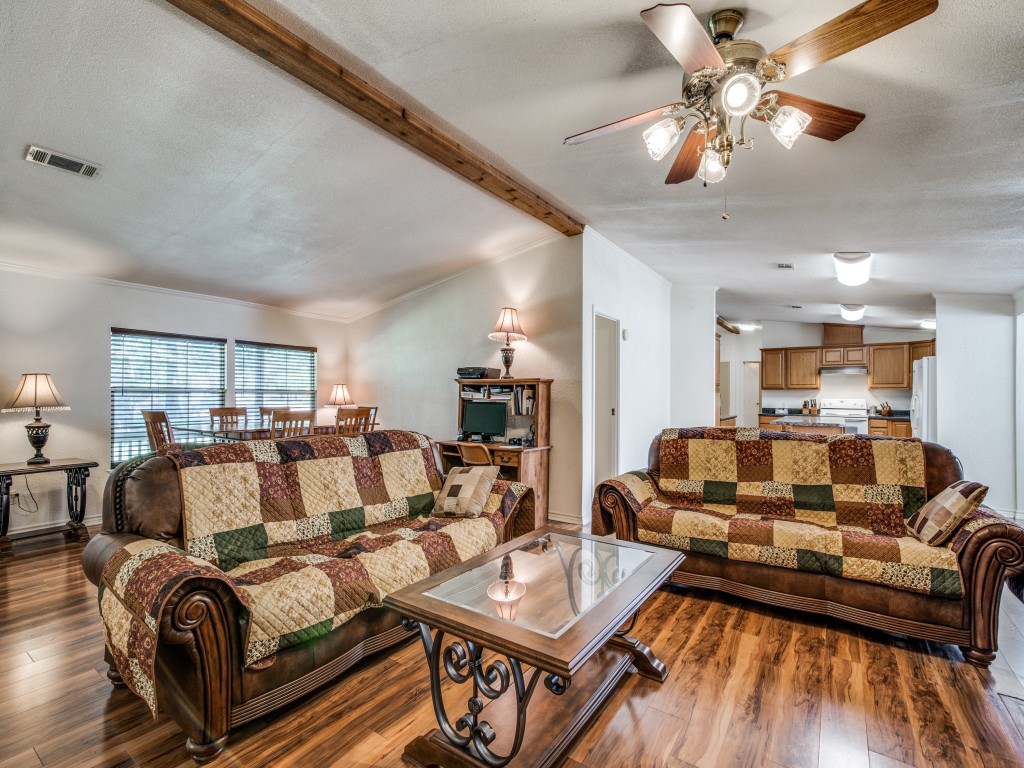 233 Esquire Estates Road Mabank TX 75156