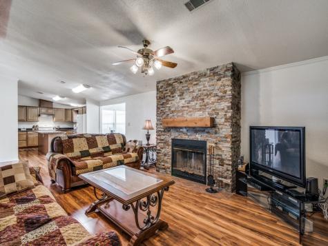 233 Esquire Estates Road Mabank TX 75156
