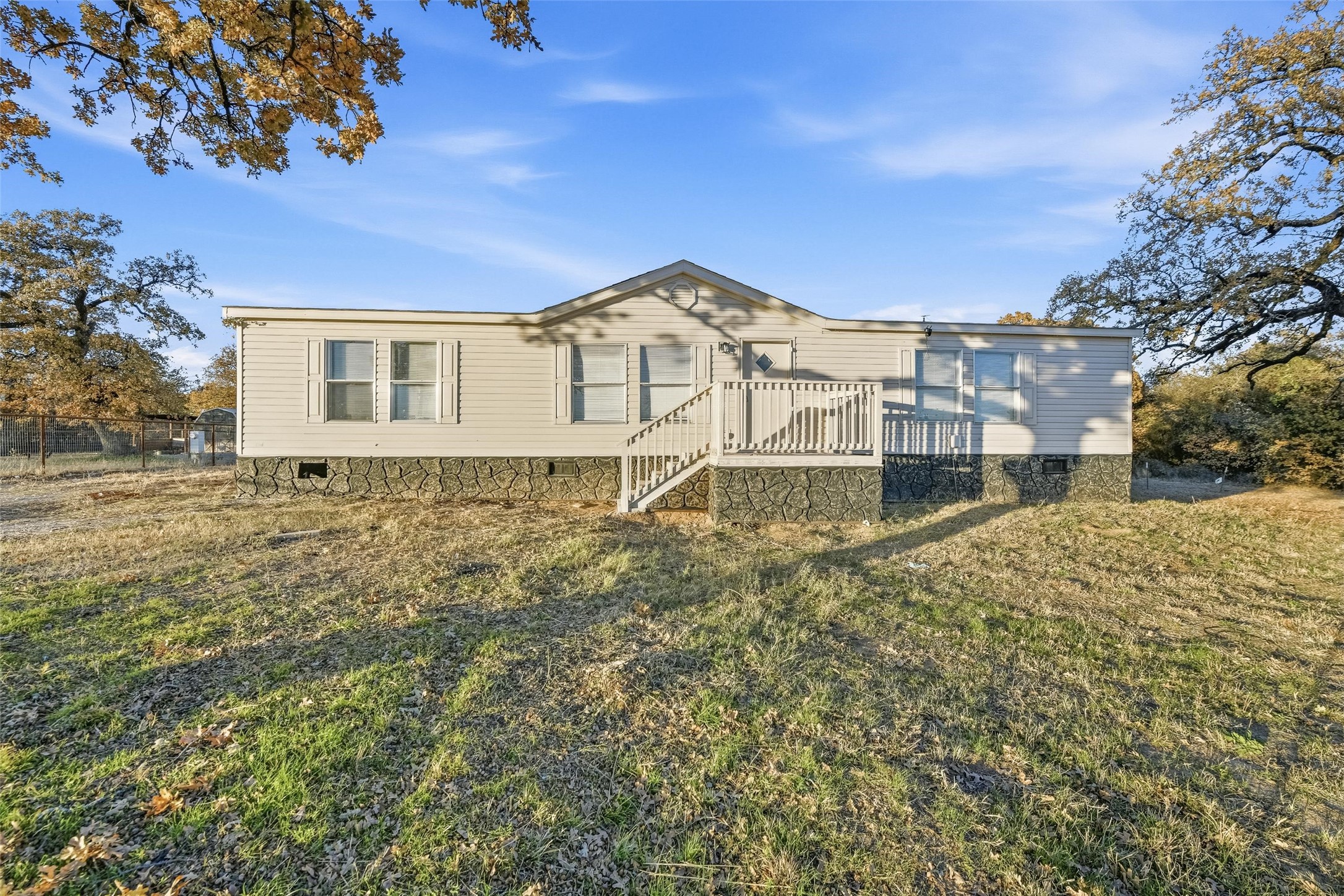296 Oakley Circle Weatherford TX 76085