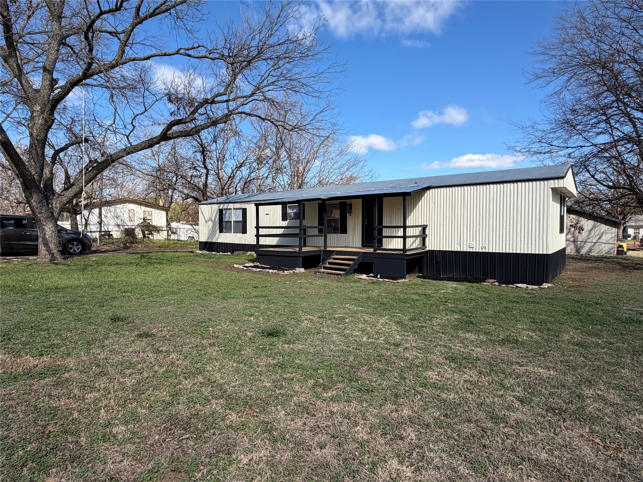 3601 Hedge Row Street Granbury TX 76048
