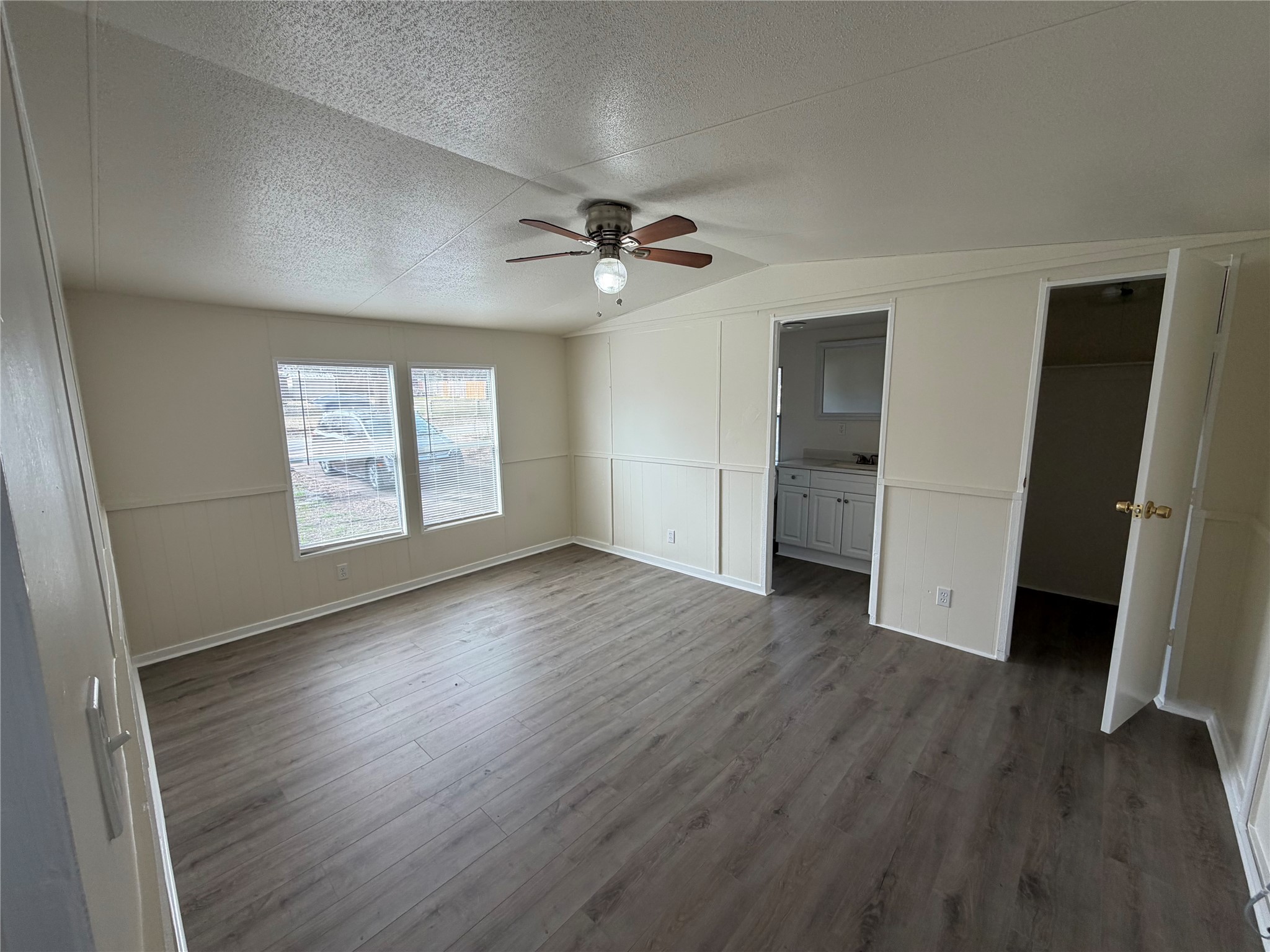 3601 Hedge Row Street Granbury TX 76048