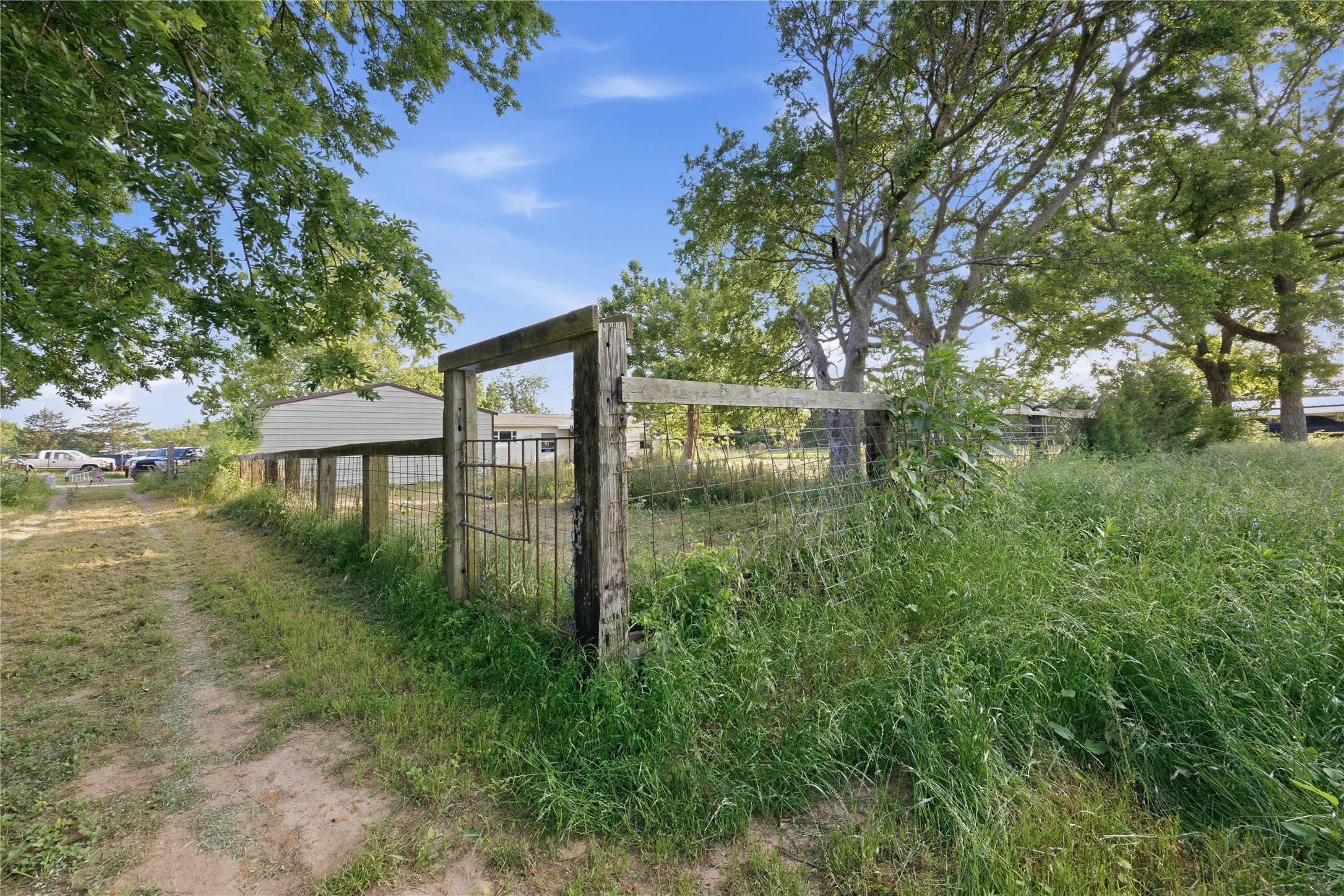 2449 E Fm 120 Denison TX 75021
