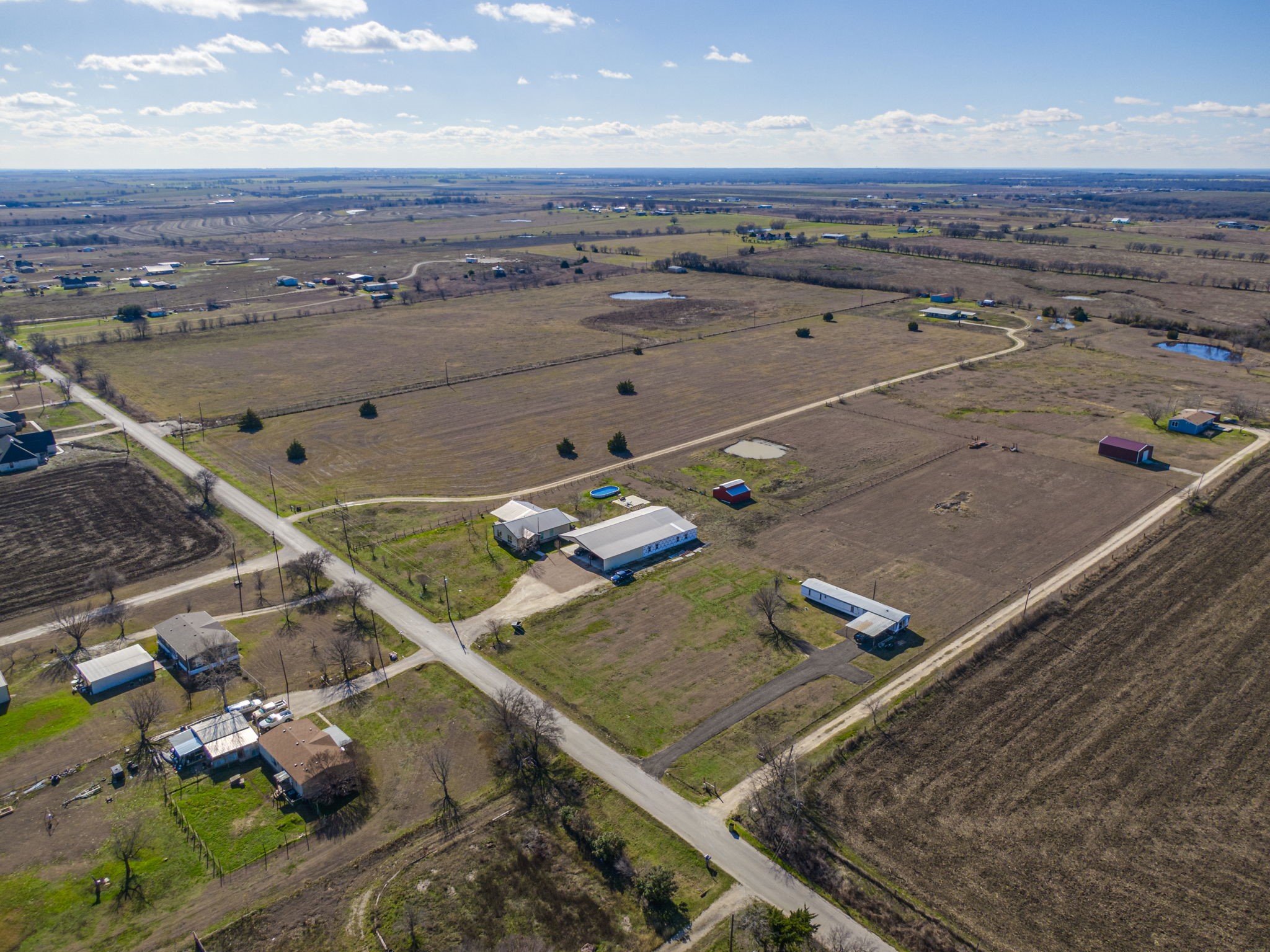 10136 County Road 418 Grandview TX 76050