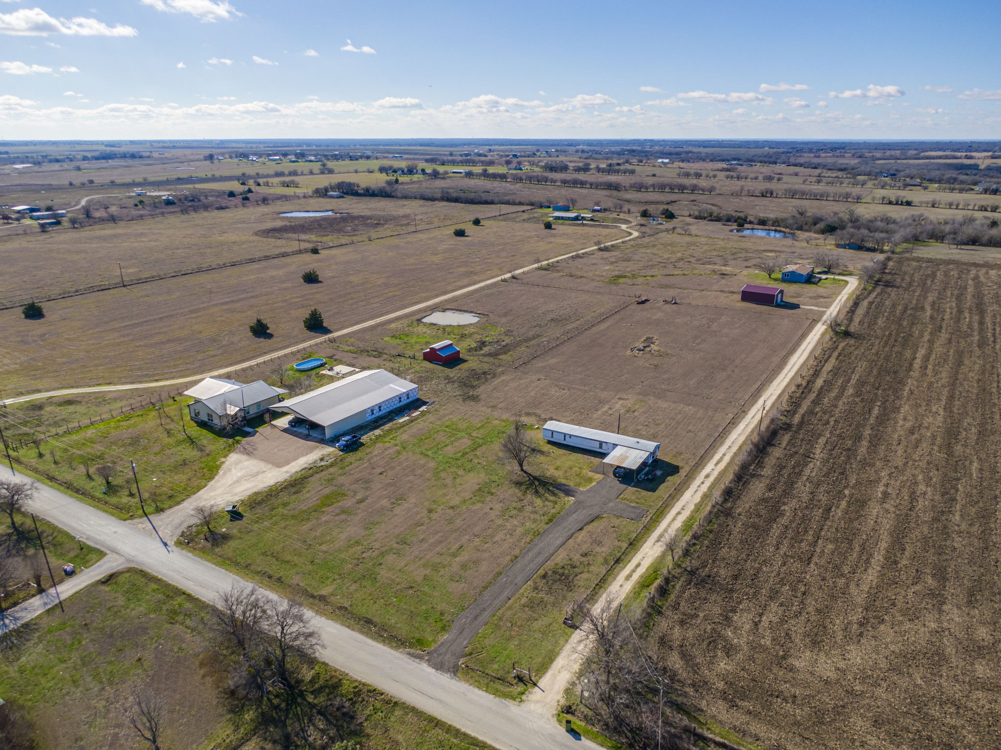 10136 County Road 418 Grandview TX 76050