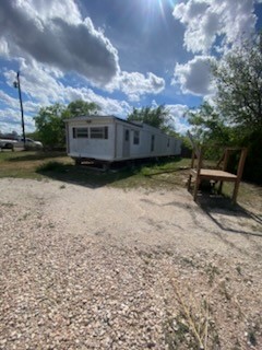 105 Concho Street Tye TX 79563