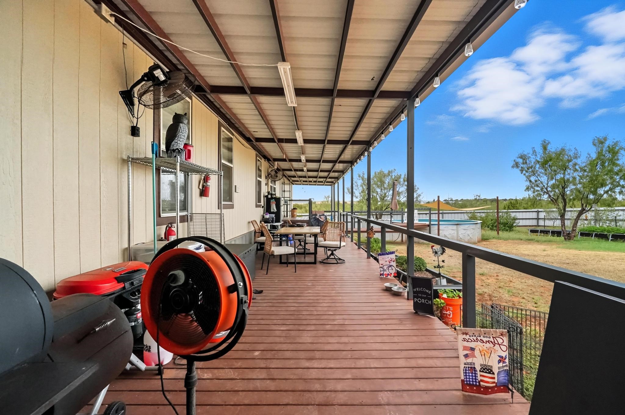 1104 W New Mexico Avenue Sweetwater TX 79556
