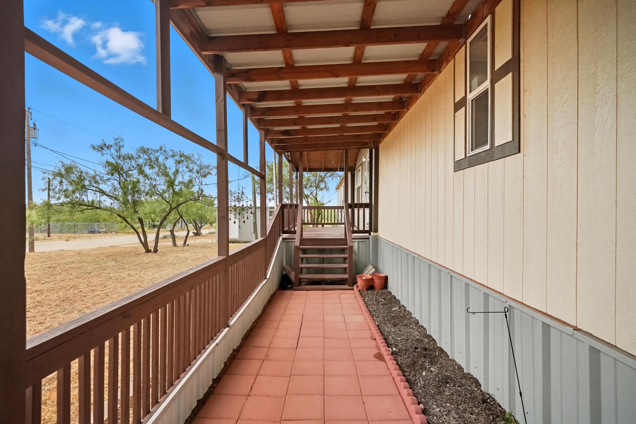 1104 W New Mexico Avenue Sweetwater TX 79556