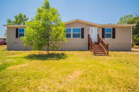 3208 Flora Street Burleson TX 76028