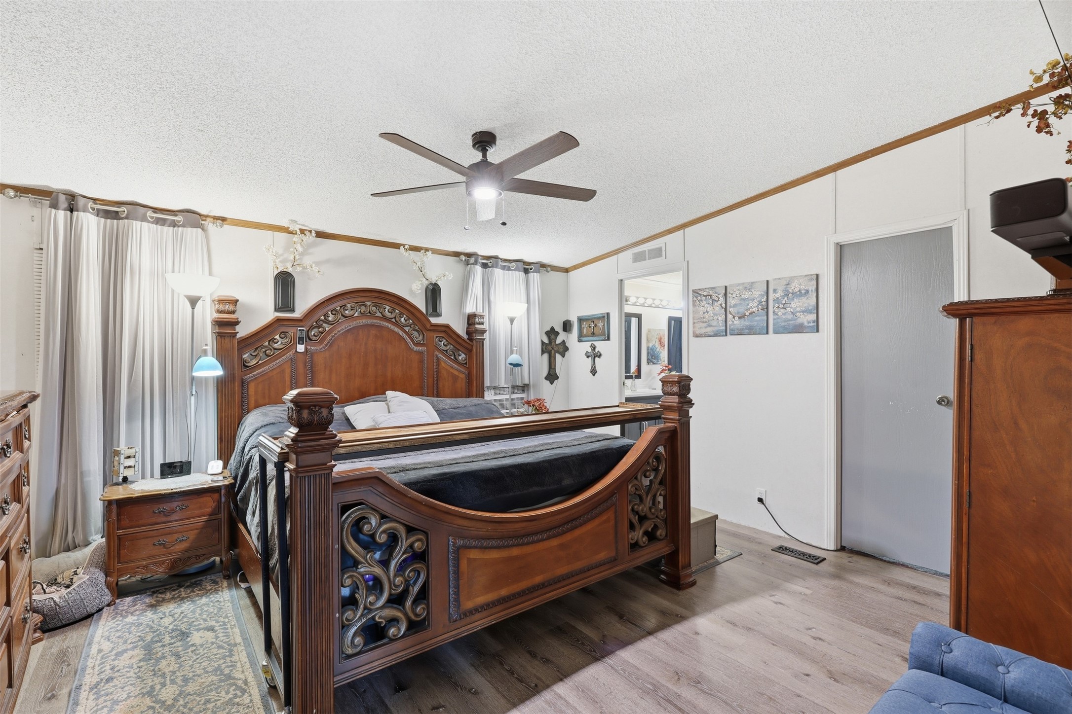1000 Forest Oaks Street Azle TX 76020